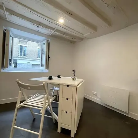 Apartament Heart Of Paryż